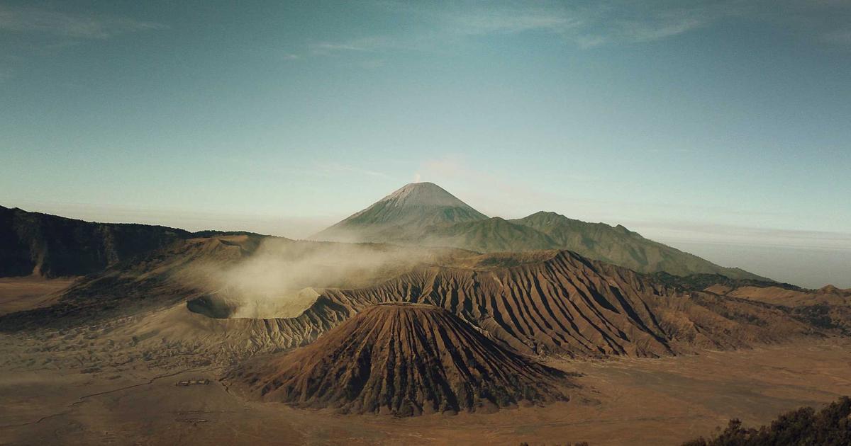 Olavita Liquid Solution: Featured image showing skincare and anti-aging product