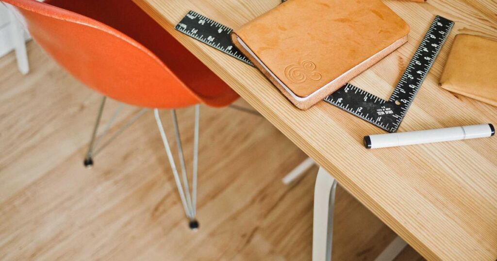 Bullseye Blower Reviews: Featured image showing power tools and garden equipment